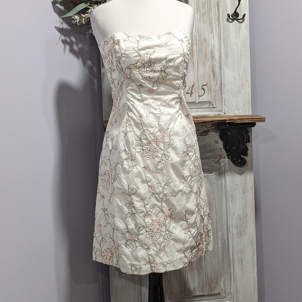 Tibi Tie-back Embroidered Strapless Dress - Picture 2 of 11